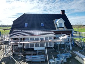 Leggen dakpannen nieuwbouw